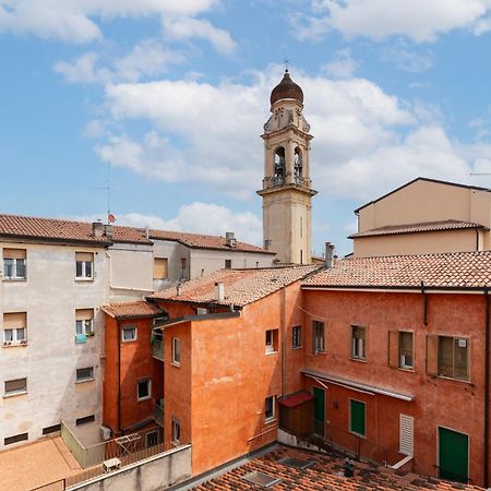Domus Verona - Ampia Residenza Filippini A Pochi Passi Dall'Arena Buitenkant foto