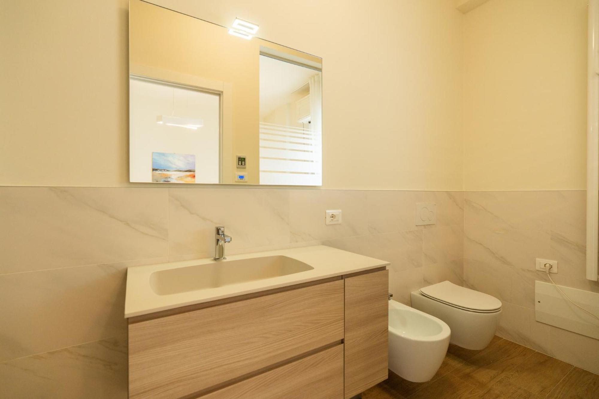 Domus Verona - Ampia Residenza Filippini A Pochi Passi Dall'Arena Buitenkant foto