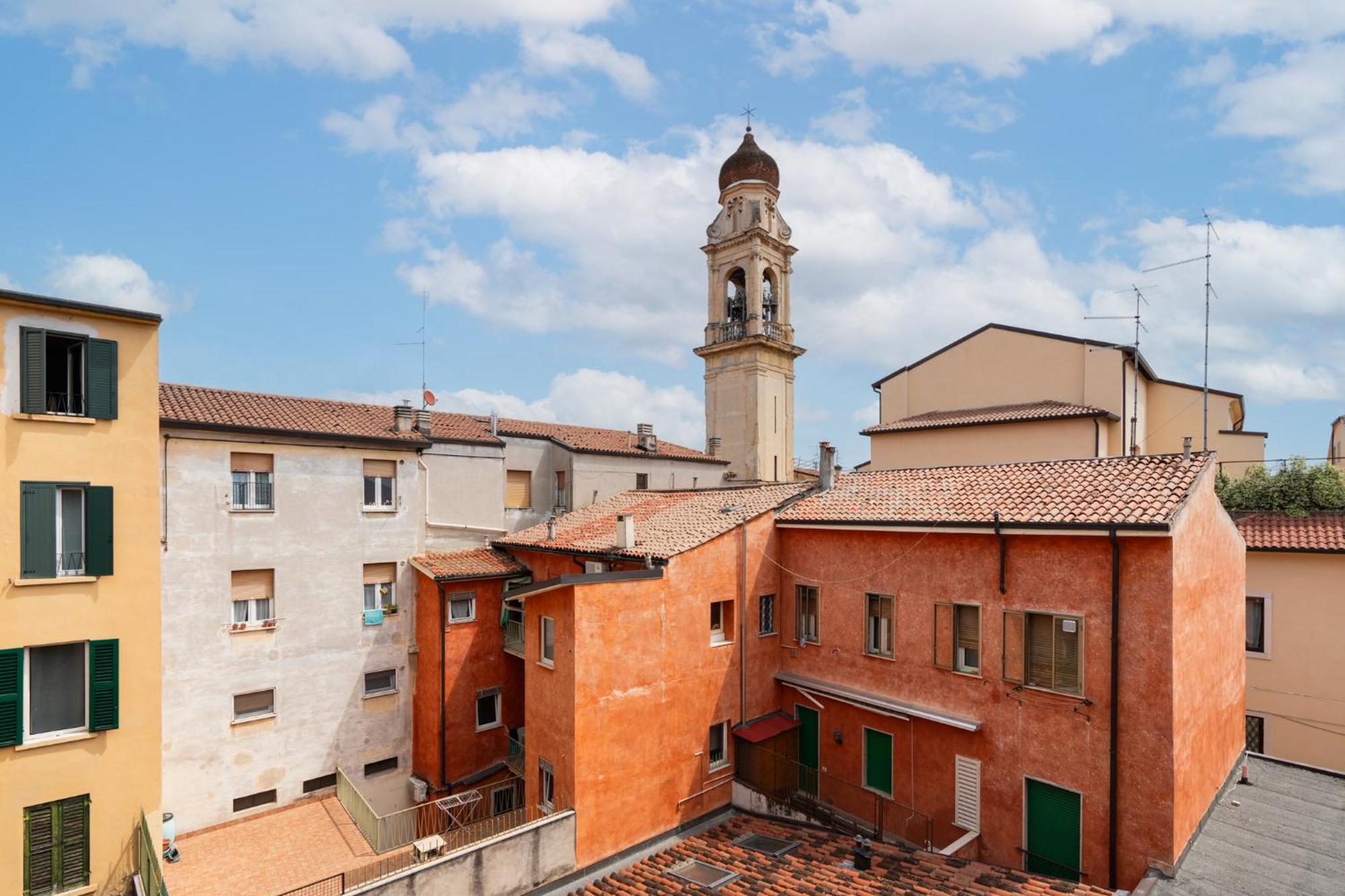 Domus Verona - Ampia Residenza Filippini A Pochi Passi Dall'Arena Buitenkant foto